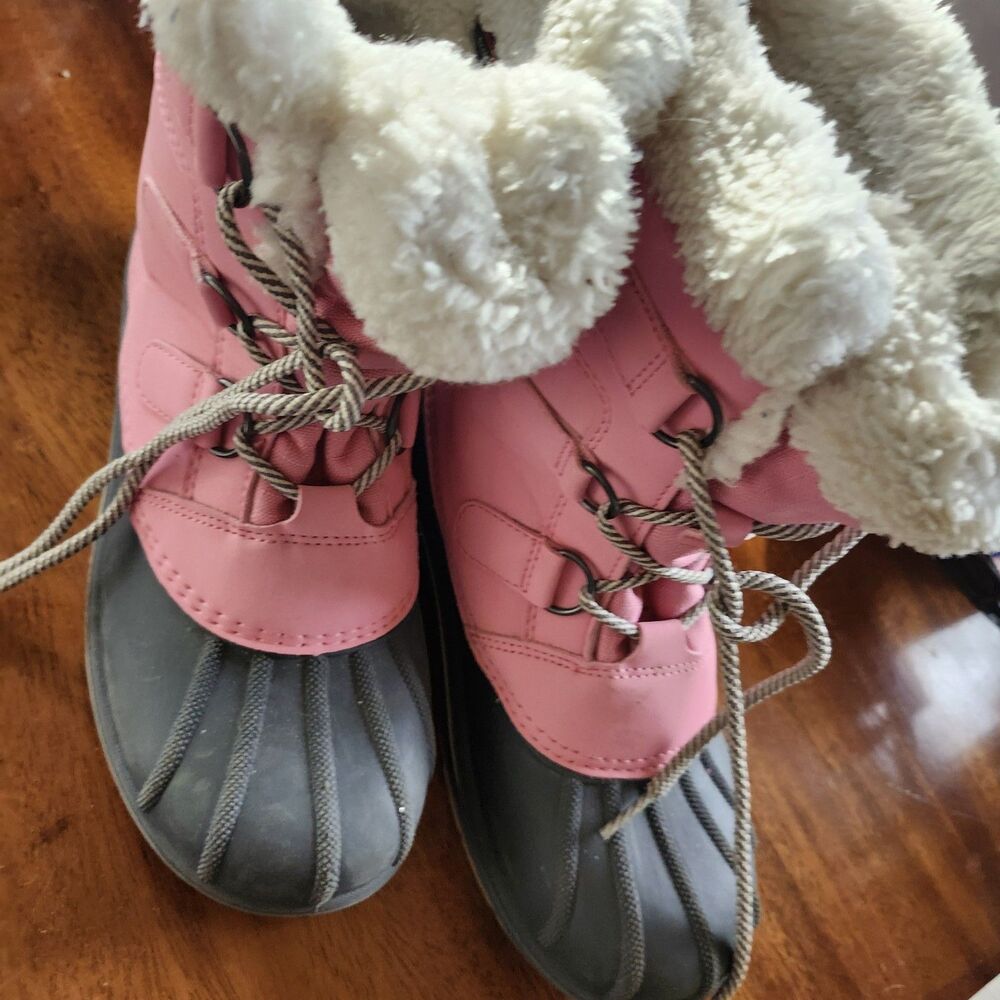 Cat & Jack Girls' Pink Gray Faux Fur Lace Up Winter Snow Boots Size 5 Warm
